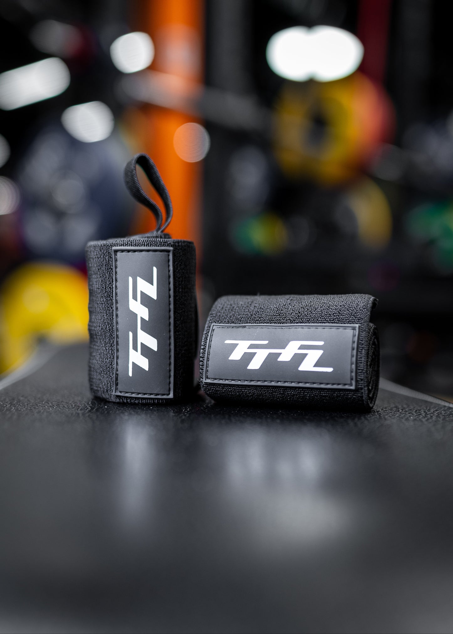 PACK MUÑEQUERAS + BANDA DE RESISTENCIA ROJA + STRAPS NEGROS (Preventa! Envíos desde el 31 de enero)